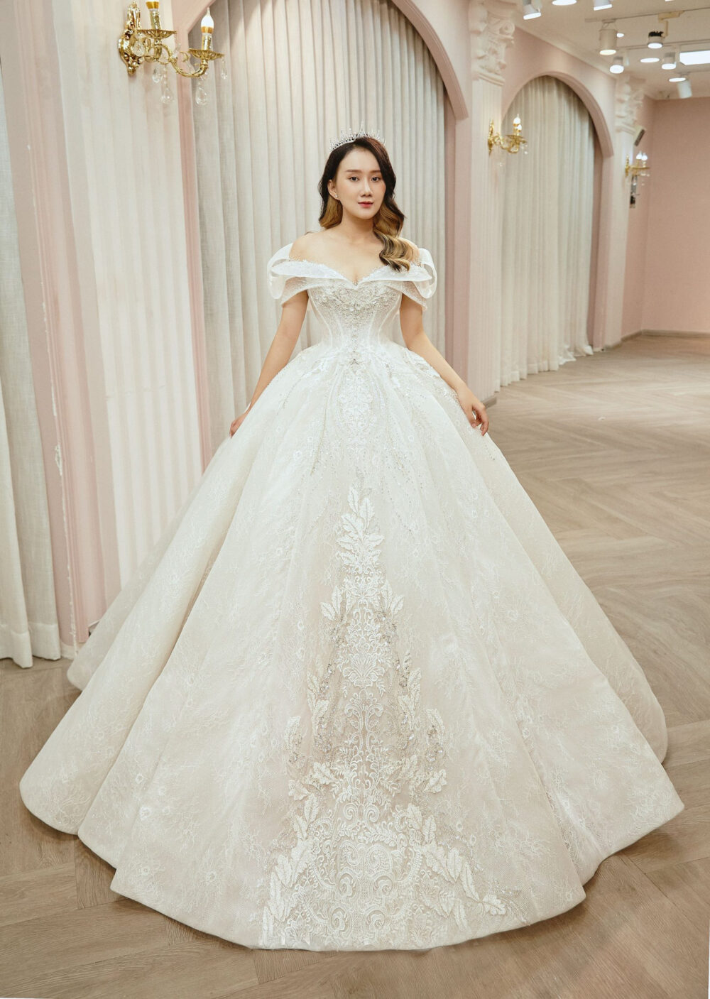 LT407 - Váy cưới xòe